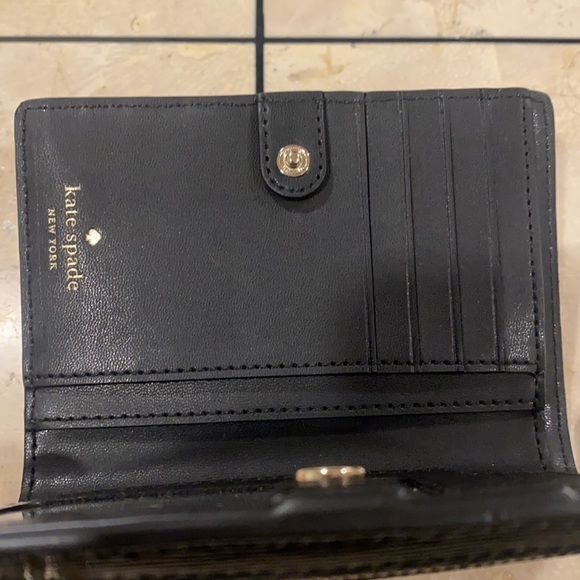 Kate Spade ♠️ Wallet - Picture 9 of 10